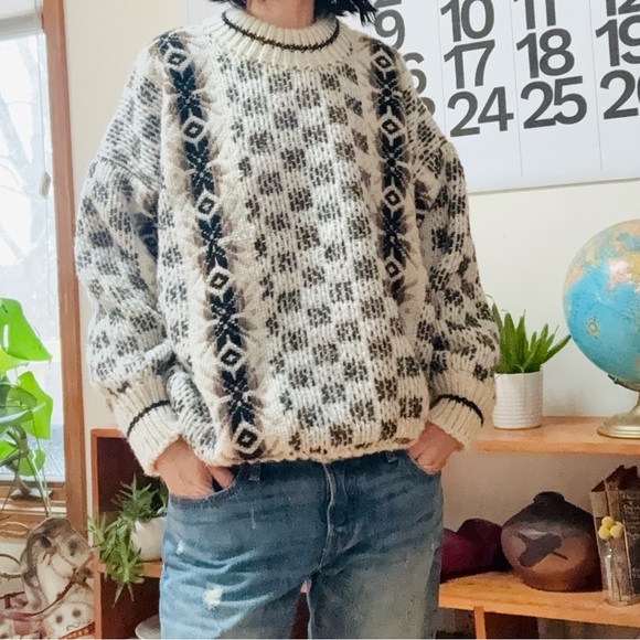 Vintage Inkas World Wool Black, Brown and Cream Crewneck Sweater - Picture 7 of 8